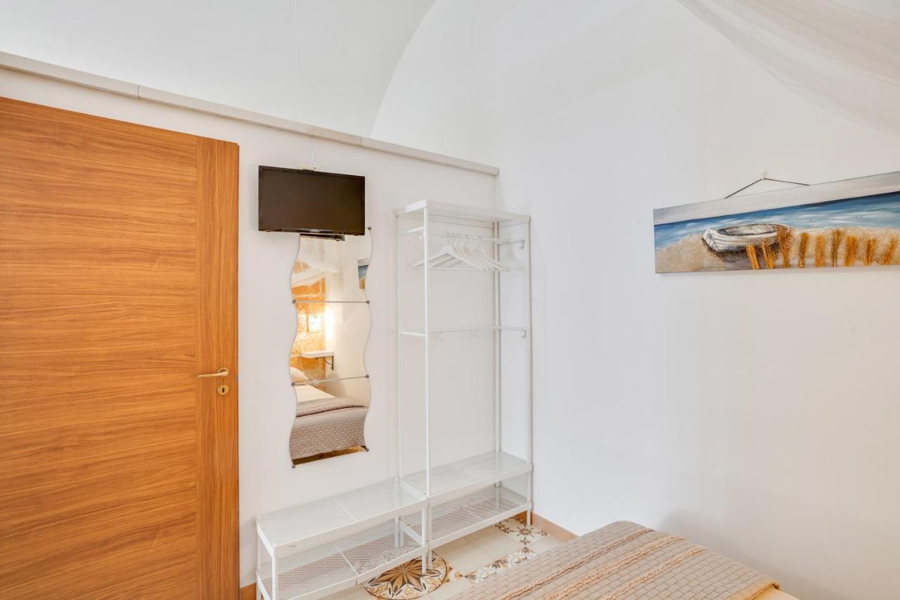 Apartamento Tiny House 21 Bright Aparment Polignano a Mare Exterior foto